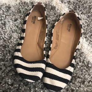 Mossimo supply co flats